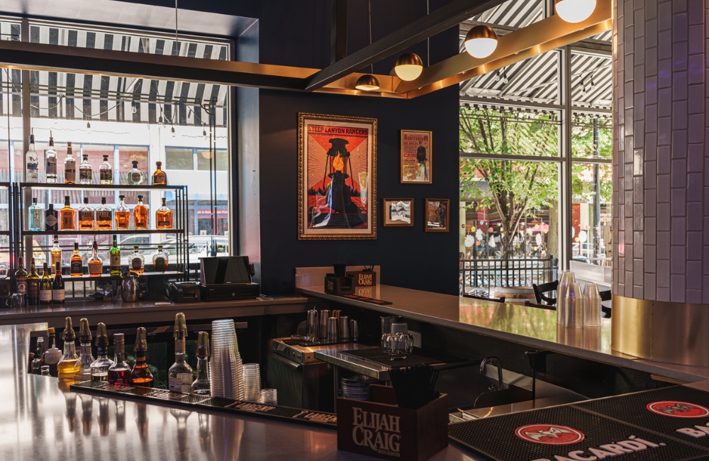The bar at Fitz and the Wolfe